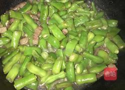 扁豆炖五花的做法图解4