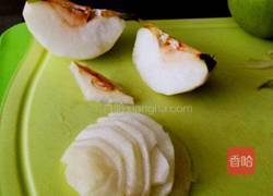 蜂蜜沙棘梨的做法图解2