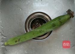 丝瓜肉丸汤的做法图解2