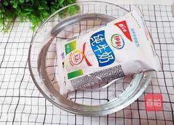 火龙果炼乳沙冰的做法图解2