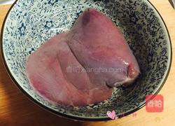 面酱爆猪肝的做法图解1
