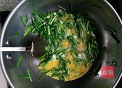 韭菜炒鸡蛋的做法图解7