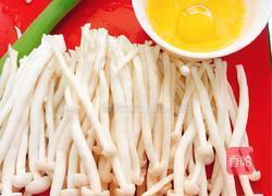 鸡蛋海鲜菇的做法图解1