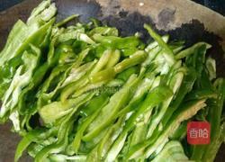 青椒炒猪头肉的做法图解3