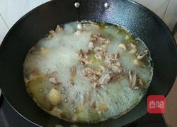 紫苏闷鸭的做法图解1