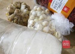 百合莲子羹的做法图解1