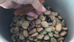 茴香蚕豆的做法图解3