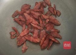 西芹炒腊肠的做法图解2