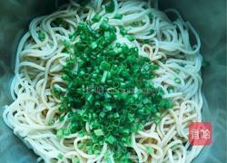 葱油拌面的做法图解2