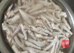 凉拌鸡脚的做法图解1