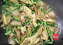 豆角腐竹炒肉片的做法图解6