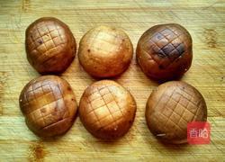 藕丁鲜肉酿香菇的做法图解8