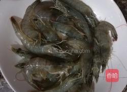 蝴蝶虾的做法图解1