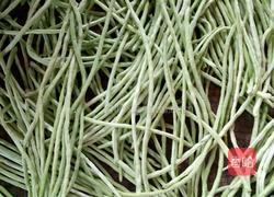 辣椒炒酸豆角的做法图解1