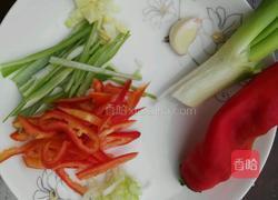 白菜地瓜粉丝炒肉片的做法图解2