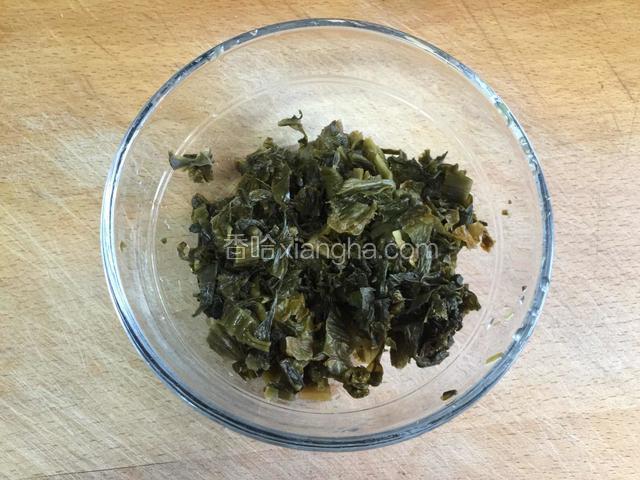 雪菜也洗干净备用。