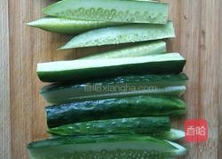 甜面酱拌黄瓜条的做法图解2