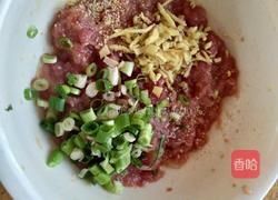 青菜猪肉丸子汤的做法图解2