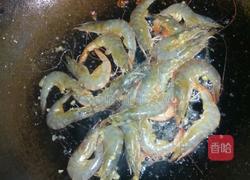 蒜香紫苏虾的做法图解3