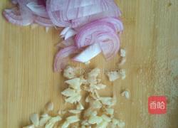 辣炒西瓜皮的做法图解2