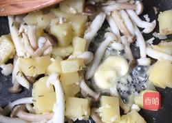 蘑菇牛排饭的做法图解5