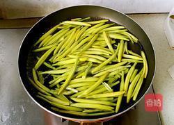 凉拌黄花菜的做法图解2