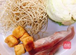 油豆腐肉丝炒面的做法图解1