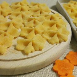 胡萝卜蝴蝶面的做法[图]