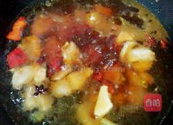 胡萝卜香菇焖排骨的做法图解6