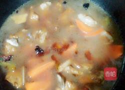 胡萝卜香菇焖排骨的做法图解7