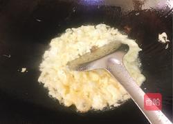 鸡蛋包菜炒年糕的做法图解2