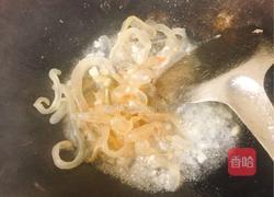 海蜇丝炒年糕的做法图解3