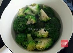 西兰花奶酪饭团的做法图解2