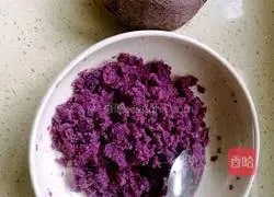 Illustration of how to make purple potato cake 1