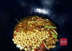 黄豆烧鲫鱼的做法图解9