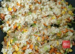 虾仁海苔炒米的做法图解2