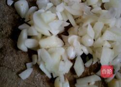 辣椒炒肉的做法图解2