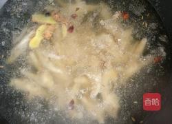 泡椒凤爪的做法图解3