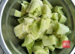 凉拌黄瓜海米的做法图解1
