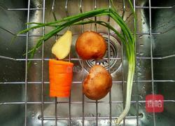 香菇鸡肉蒸饭的做法图解3