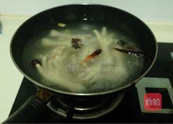 汤婆婆秘制卤鸡爪的做法图解5