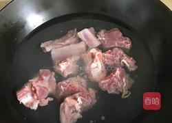红菇排骨汤的做法图解3