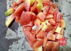 电饭煲腊肉饭的做法图解1