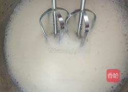 戚风蛋糕的做法图解8