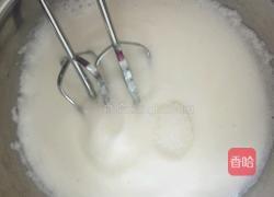 戚风蛋糕的做法图解9