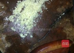 蒜香腊肉烤白菜的做法图解1