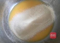 巧克力纸杯蛋糕的做法图解3