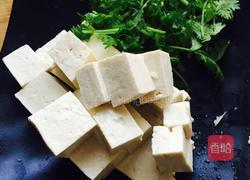 虾仁豆腐汤的做法图解3