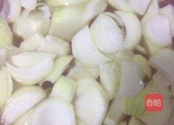圆葱炒羊肉的做法图解2