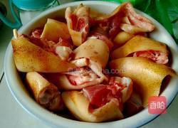 猪脚焖土豆的做法图解1